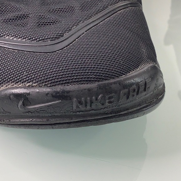 Nike Nike free fit 2 black on black sneakers size 8 EUC - Picture 6 of 16
